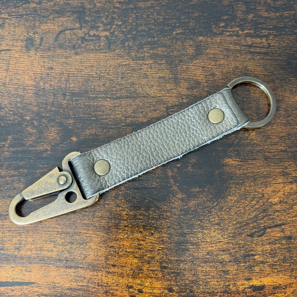 PLG PORTLAND LEATHER Long Keychain in Stardust - Picture 6 of 6